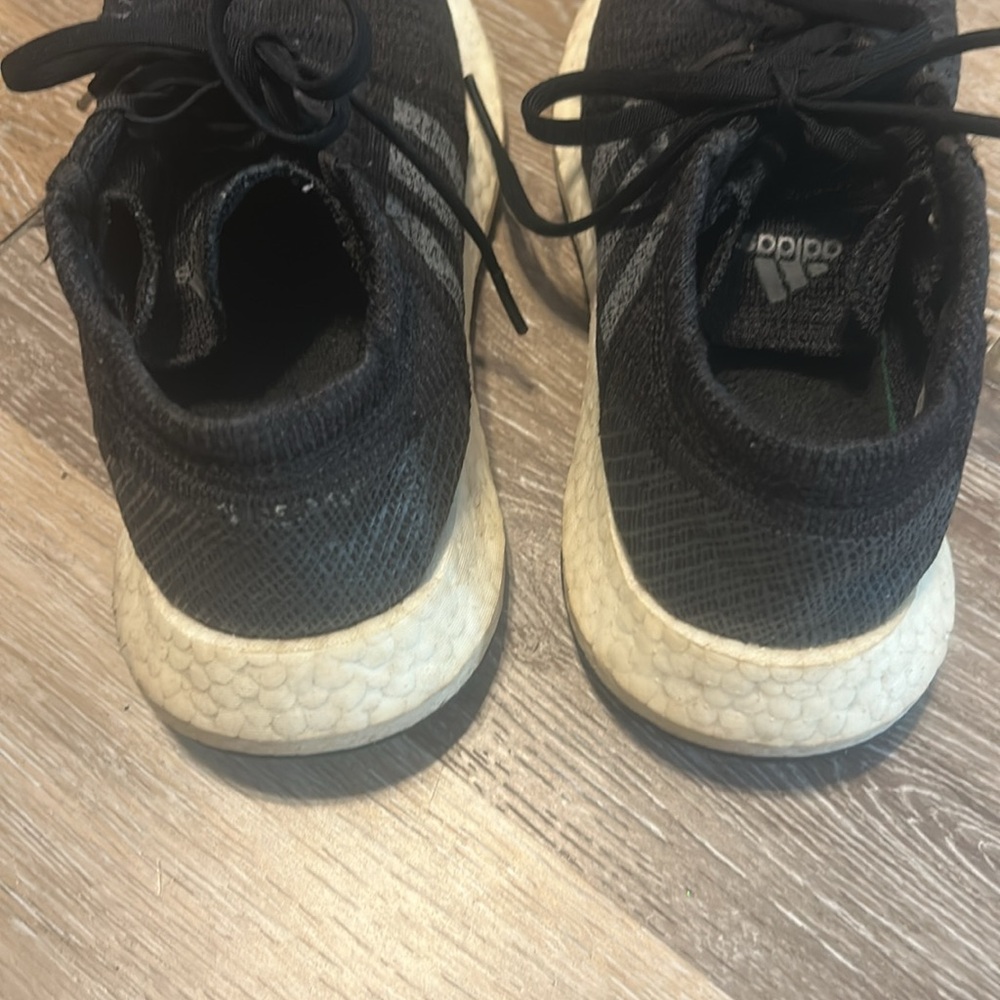 Adidas boys Black Running Shoes 💥 - Picture 3 of 5